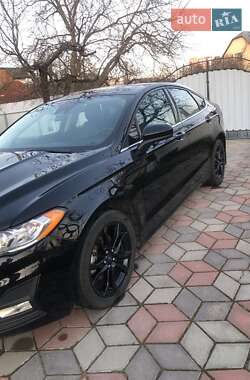 Седан Ford Fusion 2018 в 