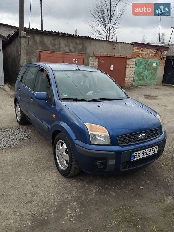 Хэтчбек Ford Fusion 2007 в 