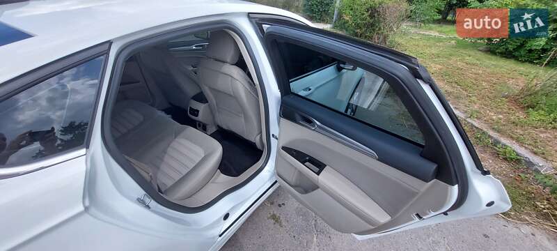 Седан Ford Fusion 2017 в Кременчуге