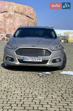 Седан Ford Fusion 2014 в 