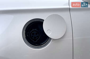 Седан Ford Fusion 2013 в 