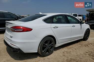 Седан Ford Fusion 2019 в 