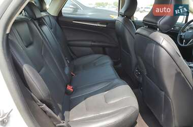 Седан Ford Fusion 2019 в 