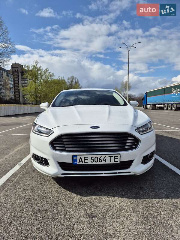 Седан Ford Fusion 2014 в Каменском