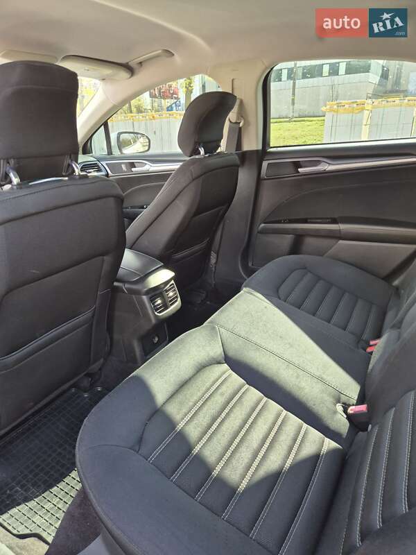 Седан Ford Fusion 2014 в Каменском