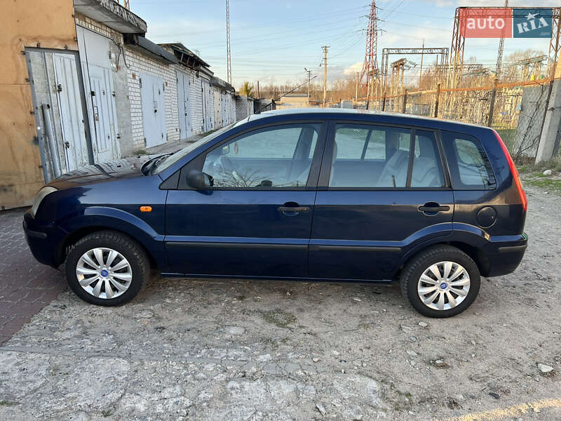 Хэтчбек Ford Fusion 2004 в Черкассах