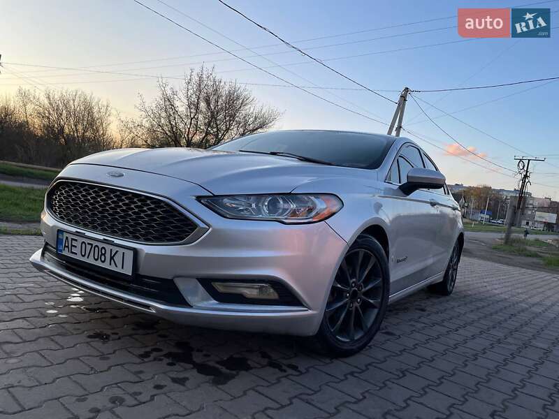 Седан Ford Fusion 2016 в Синельниково