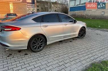Седан Ford Fusion 2016 в 