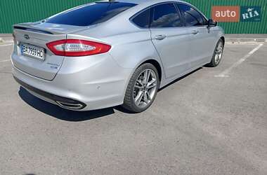 Седан Ford Fusion 2013 в 