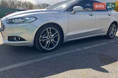 Седан Ford Fusion 2013 в 