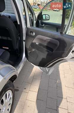 Хэтчбек Ford Fusion 2012 в 