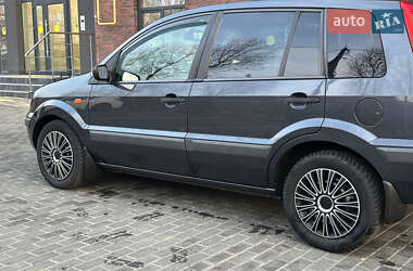 Хэтчбек Ford Fusion 2006 в 