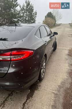Седан Ford Fusion 2016 в 