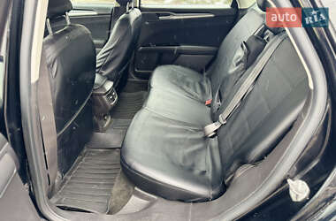 Седан Ford Fusion 2015 в 