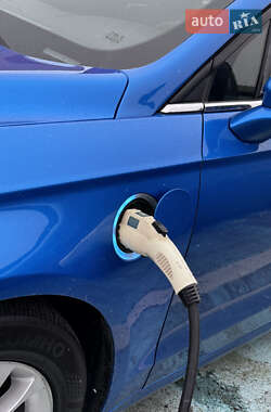 Седан Ford Fusion 2020 в 