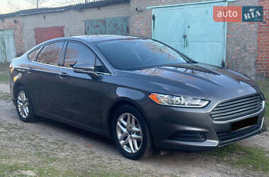 Седан Ford Fusion 2013 в 