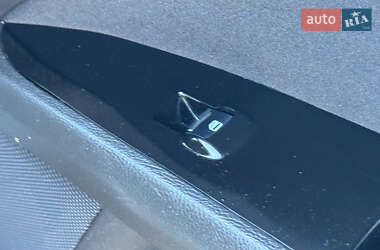 Седан Ford Fusion 2013 в 