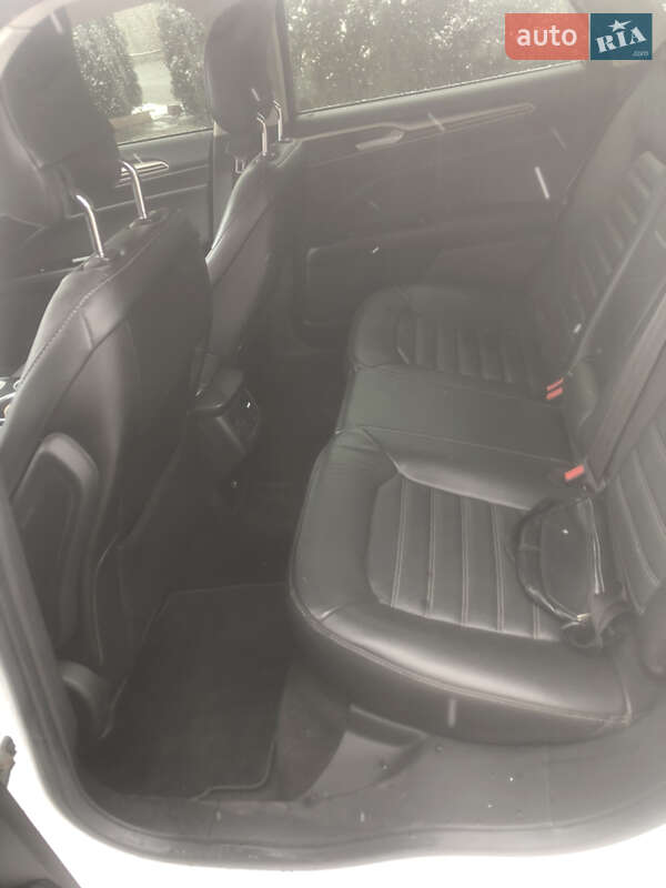 Седан Ford Fusion 2013 в Вінниці