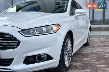 Седан Ford Fusion 2014 в 