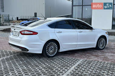 Седан Ford Fusion 2014 в 