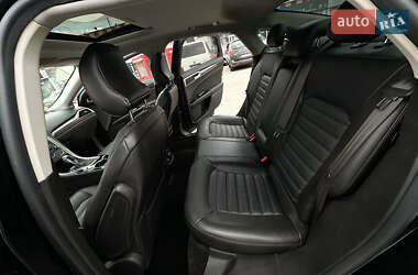 Седан Ford Fusion 2015 в 