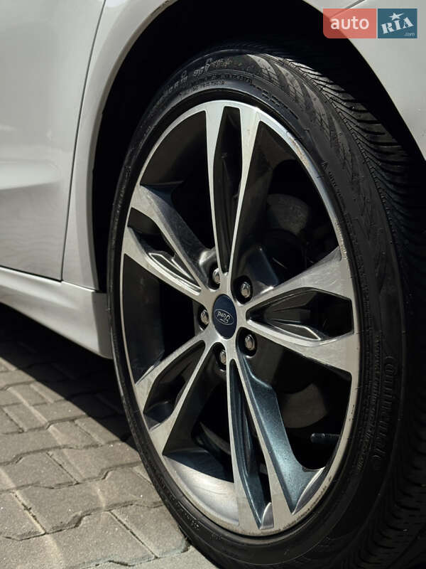 Седан Ford Fusion 2020 в Харькове