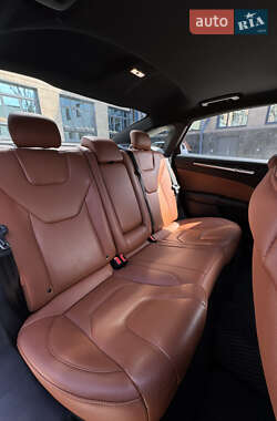 Седан Ford Fusion 2020 в 
