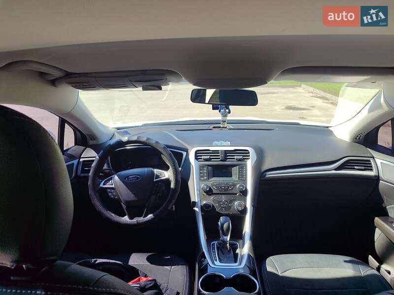 Седан Ford Fusion 2015 в Сумах