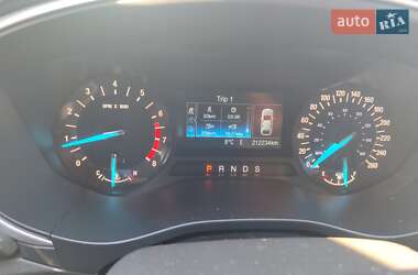 Седан Ford Fusion 2015 в 