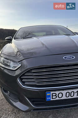 Седан Ford Fusion 2016 в 
