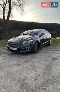 Седан Ford Fusion 2016 в 