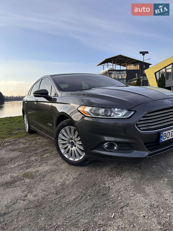 Седан Ford Fusion 2016 в Тернополе