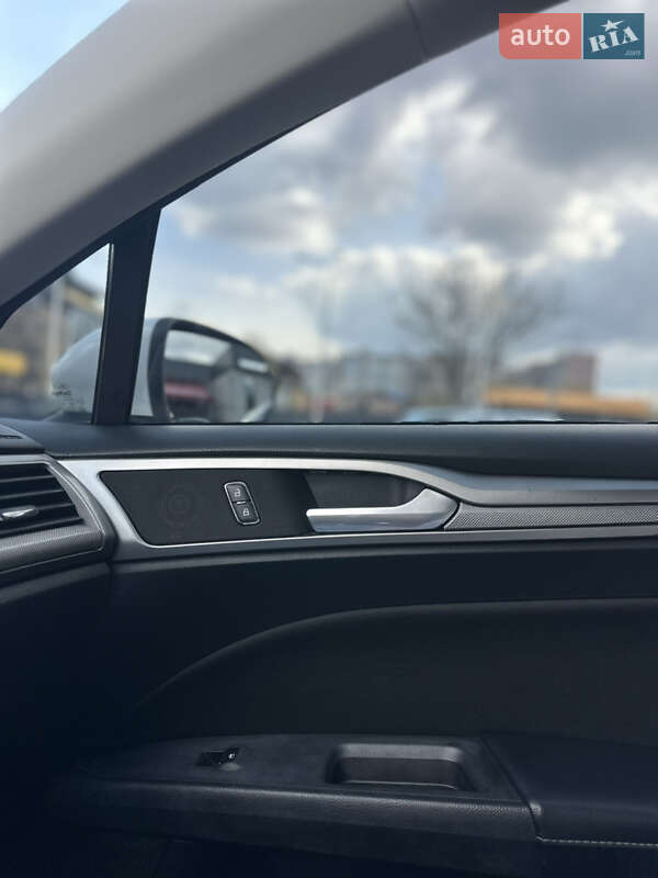 Седан Ford Fusion 2018 в Днепре
