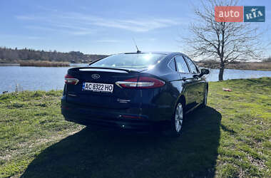 Седан Ford Fusion 2020 в 