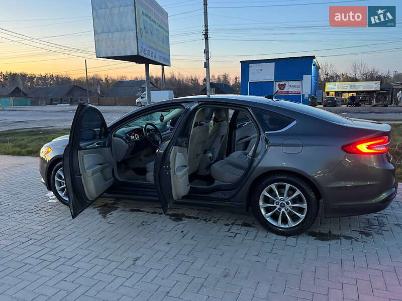 Седан Ford Fusion 2016 в Шепетівці