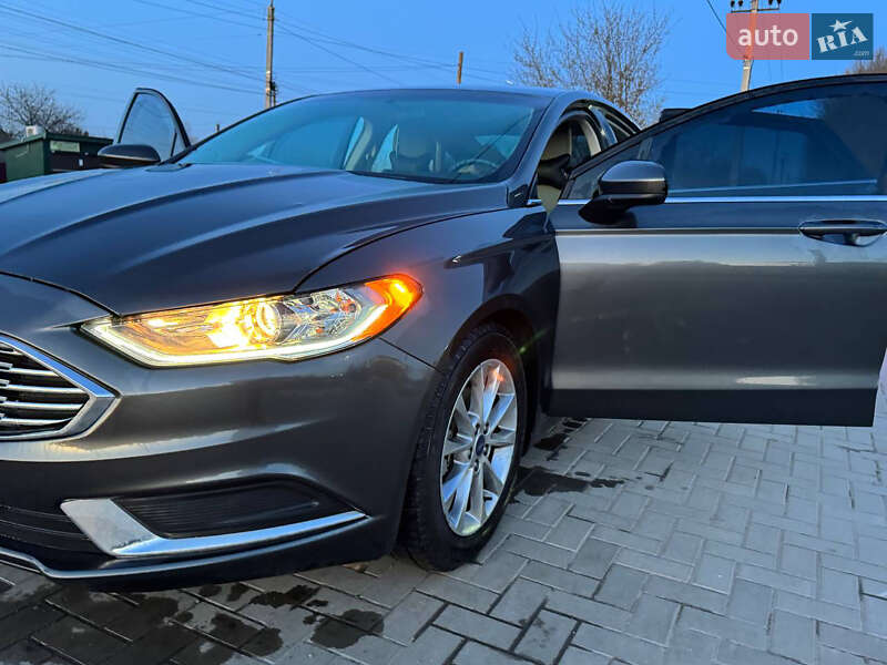 Седан Ford Fusion 2016 в Шепетівці