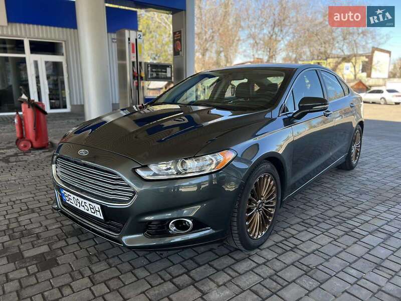 Седан Ford Fusion 2015 в 