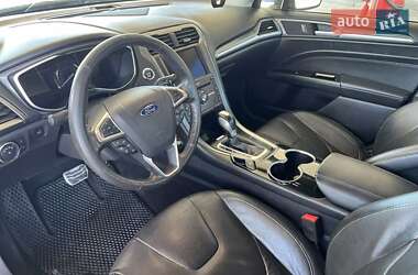 Седан Ford Fusion 2015 в 