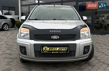 Хэтчбек Ford Fusion 2011 в 