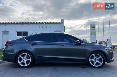 Седан Ford Fusion 2014 в 