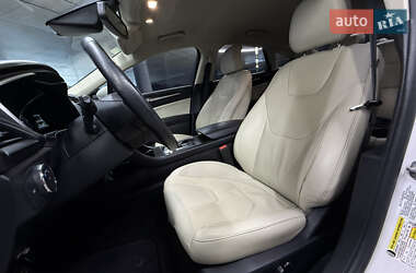 Седан Ford Fusion 2016 в 