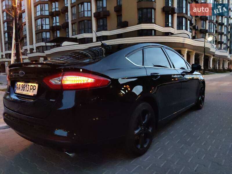 Седан Ford Fusion 2015 в Києві