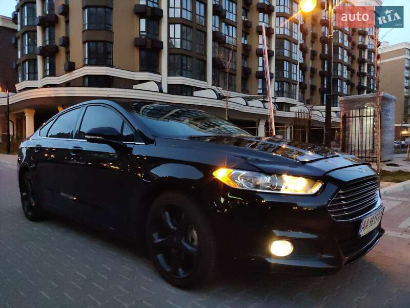 Седан Ford Fusion 2015 в Києві