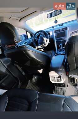 Седан Ford Fusion 2014 в 
