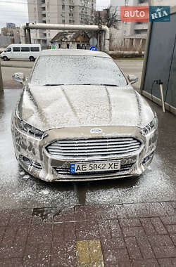 Седан Ford Fusion 2015 в 