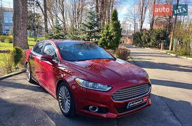 Седан Ford Fusion 2015 в 
