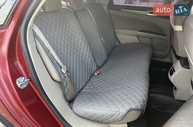 Седан Ford Fusion 2019 в 