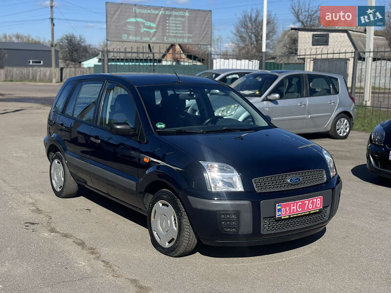 Хэтчбек Ford Fusion 2006 в 