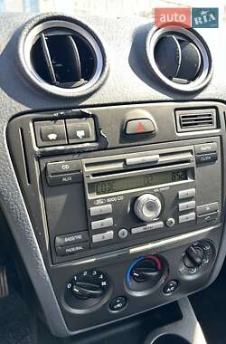 Хэтчбек Ford Fusion 2009 в 