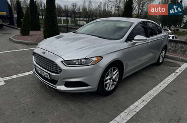 Седан Ford Fusion 2014 в 